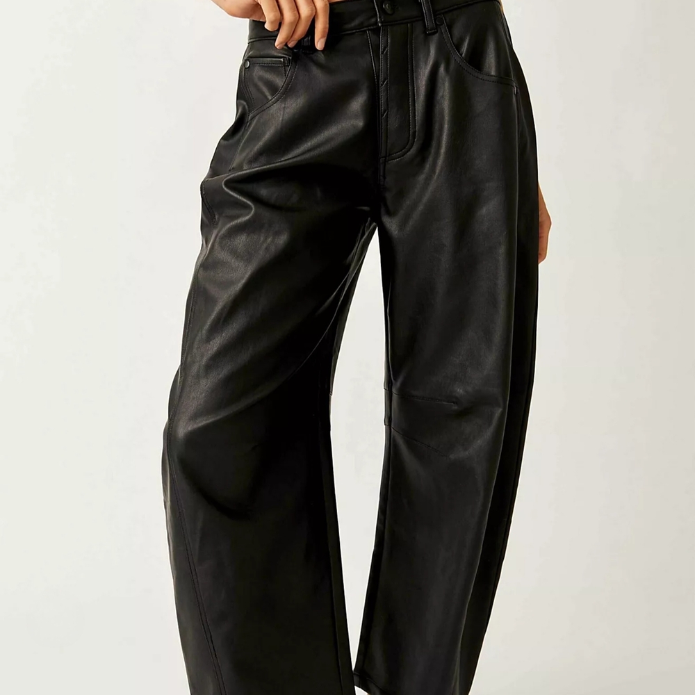 WE THE FREE GOOD LUCK VEGAN LEATHER MID-RISE BARREL JEANS - SIZE 27- COLOR BLACK - Picture 3 of 12